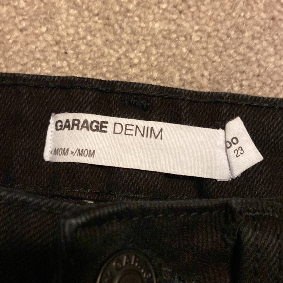 Garage black mom jean. Distressed. Size 00 - Picture 3 of 4